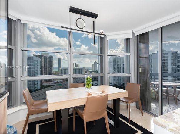 3500 Mystic Pointe Dr 2206, Aventura FL 33180