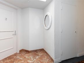 3500 Mystic Pointe Dr 2206, Aventura FL 33180