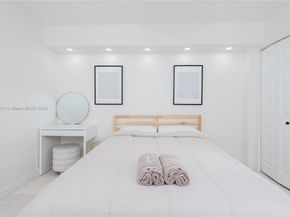 3500 Mystic Pointe Dr 2206, Aventura FL 33180