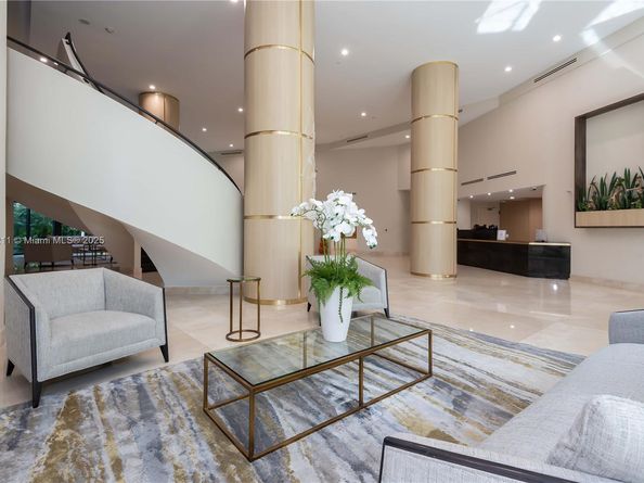 3500 Mystic Pointe Dr 2206, Aventura FL 33180