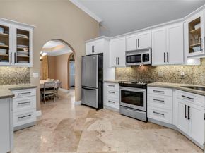 1061 NW 185th Ter, Pembroke Pines FL 33029