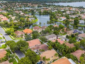 1061 NW 185th Ter, Pembroke Pines FL 33029