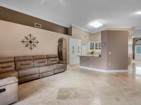 1061 NW 185th Ter, Pembroke Pines FL 33029