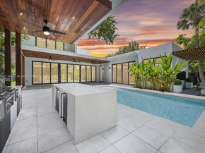 941 NE 92nd St, Miami Shores FL 33138
