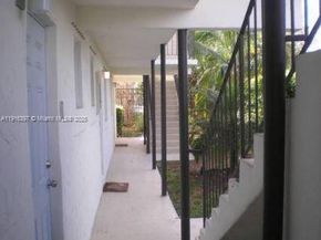 3680 Oak Ave 6, Miami FL 33133