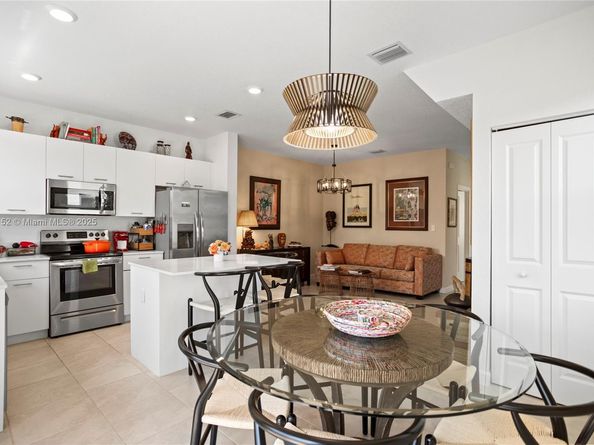 12317 NW 23rd Ct, Miami FL 33167