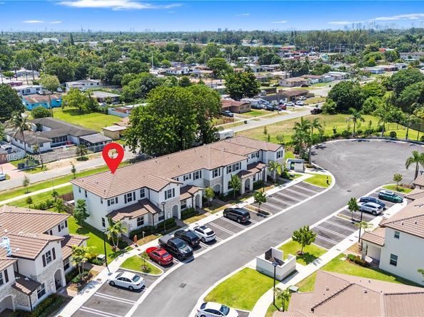 12317 NW 23rd Ct, Miami FL 33167