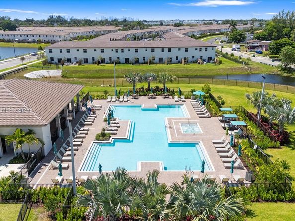 12317 NW 23rd Ct, Miami FL 33167