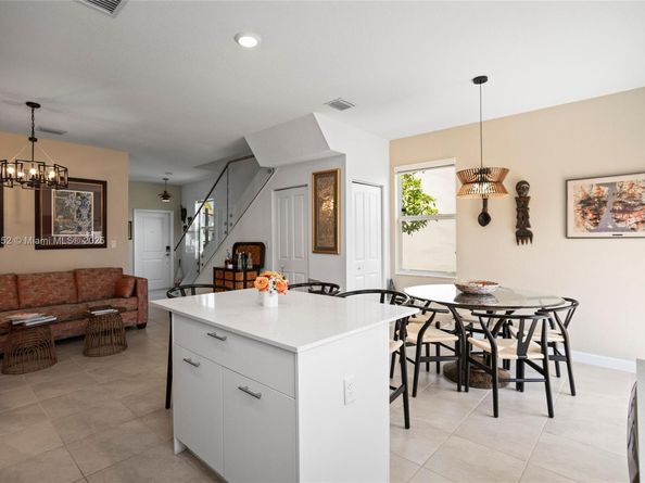 12317 NW 23rd Ct, Miami FL 33167