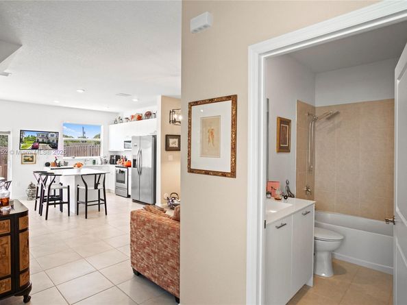 12317 NW 23rd Ct, Miami FL 33167