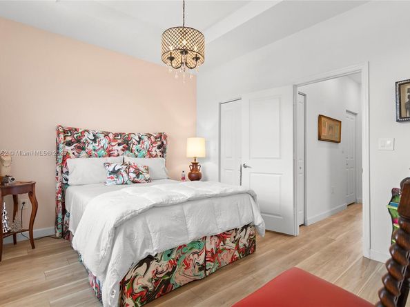 12317 NW 23rd Ct, Miami FL 33167