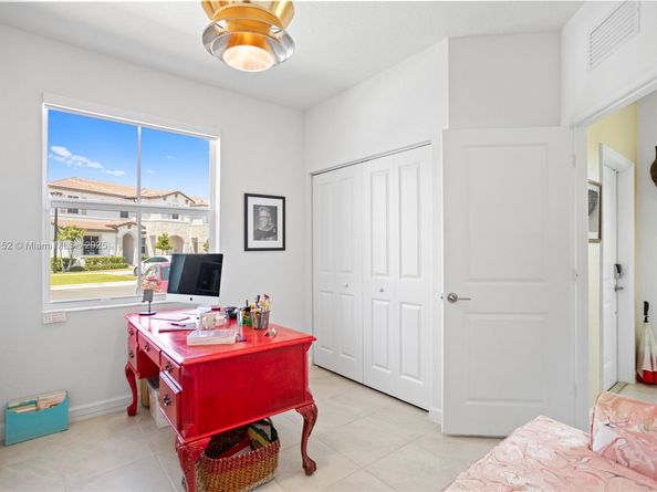 12317 NW 23rd Ct, Miami FL 33167