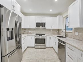 2500 NE 209th Ter, Miami FL 33180