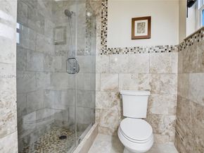 2500 NE 209th Ter, Miami FL 33180