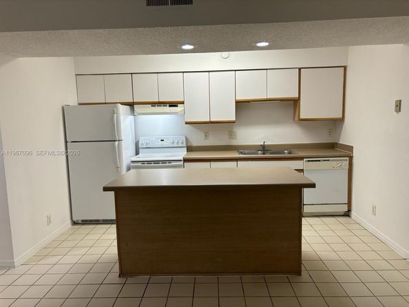 3985 W Mcnab Rd A302, Pompano Beach FL 33069