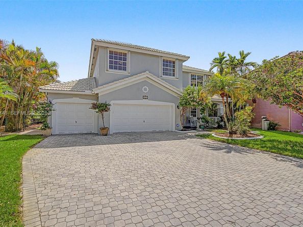 694 SW 168th Way, Pembroke Pines FL 33027
