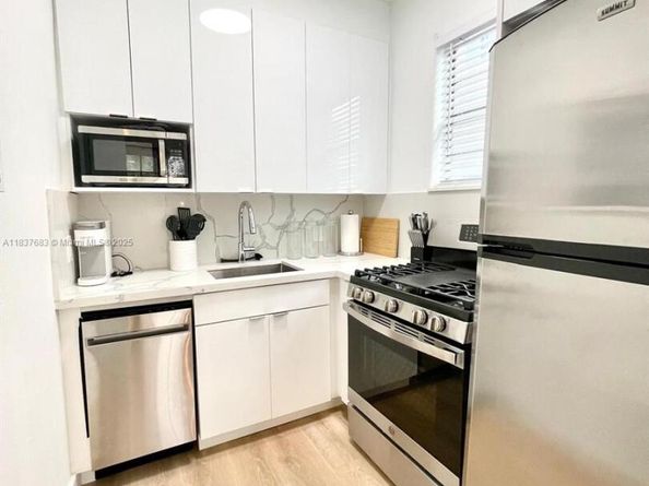 936 Pennsylvania Ave 101, Miami Beach FL 33139
