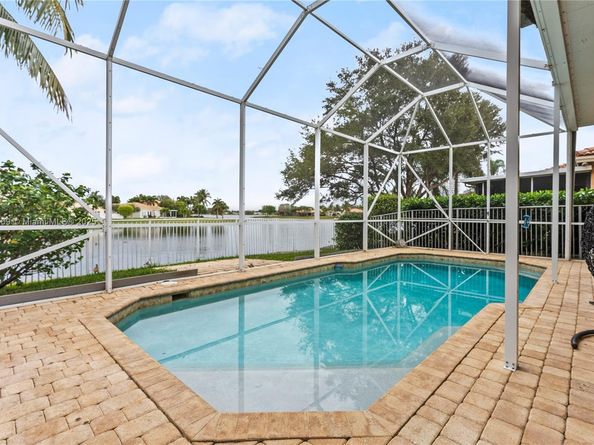 3482 Coco Lake Dr, Coconut Creek FL 33073