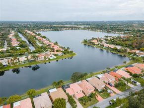 3482 Coco Lake Dr, Coconut Creek FL 33073