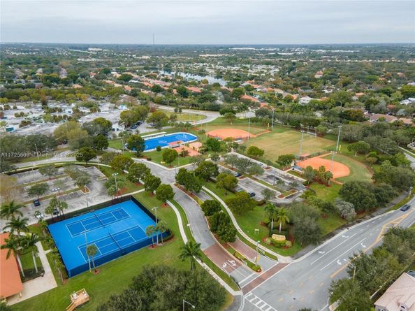 3482 Coco Lake Dr, Coconut Creek FL 33073