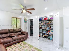 10045 SW 172nd St, Miami FL 33157