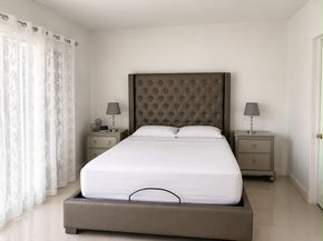 11 SW 52nd Avenue Apt 7b, Miami FL 33134