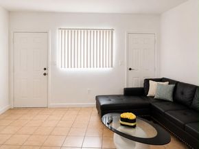 11 SW 52nd Avenue Apt 7b, Miami FL 33134