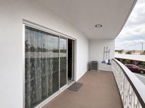 11 SW 52nd Avenue Apt 7b, Miami FL 33134