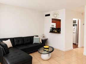 11 SW 52nd Avenue Apt 7b, Miami FL 33134