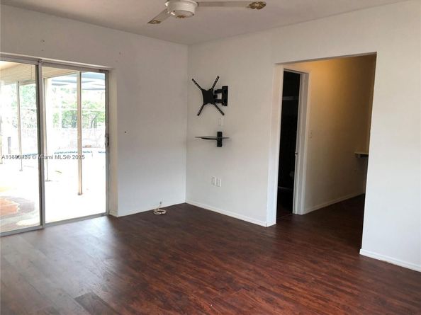 3309 Acapulco Dr, Miramar FL 33023