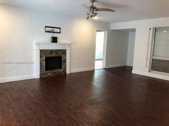 3309 Acapulco Dr, Miramar FL 33023