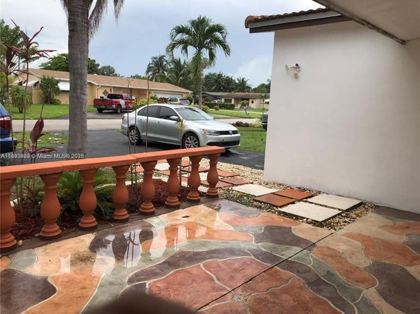 3309 Acapulco Dr, Miramar FL 33023