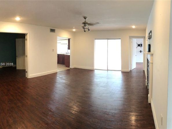 3309 Acapulco Dr, Miramar FL 33023