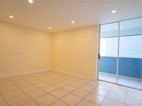 5050 NW 7th St 309, Miami FL 33126