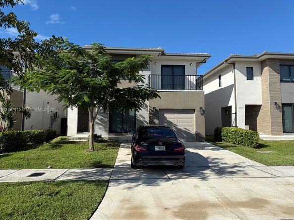 1672 SE 8th Ave, Homestead FL 33034