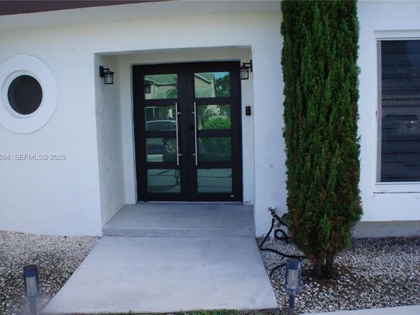 14574 SW 94th Ln, Miami FL 33186