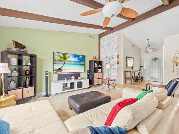 17130 SW 93rd Ave, Palmetto Bay FL 33157