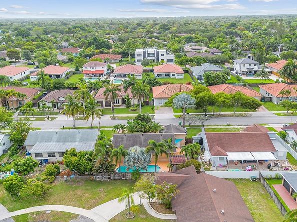17130 SW 93rd Ave, Palmetto Bay FL 33157