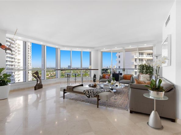 21150 Point Pl 1905, Aventura FL 33180