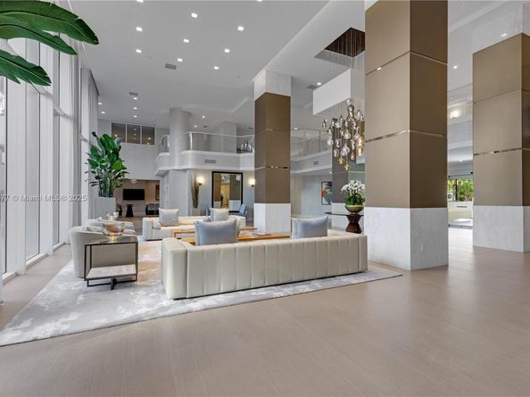 21150 Point Pl 1905, Aventura FL 33180