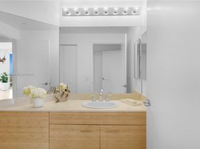21150 Point Pl 1905, Aventura FL 33180