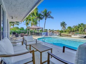 1109 SE 12th St, Deerfield Beach FL 33441