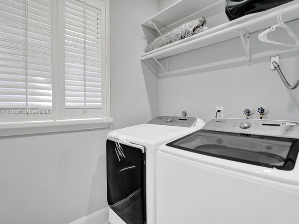 1109 SE 12th St, Deerfield Beach FL 33441