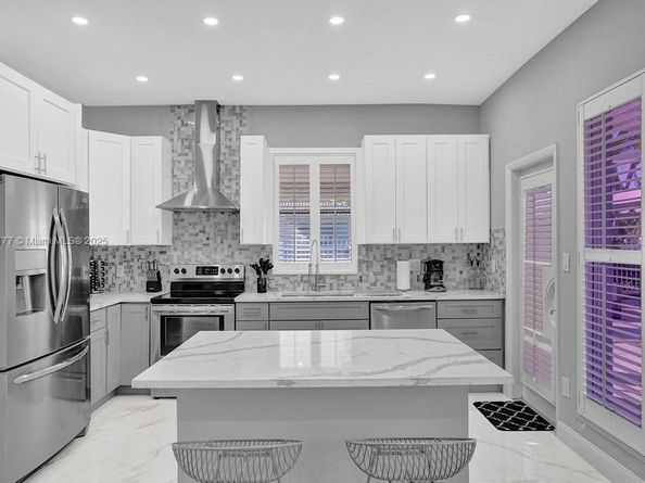 1109 SE 12th St, Deerfield Beach FL 33441