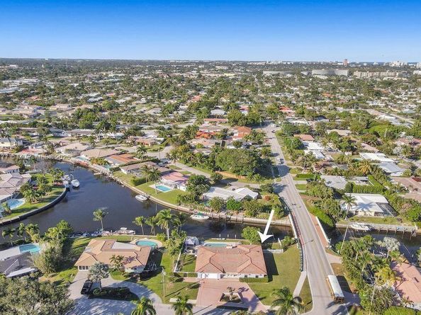 1109 SE 12th St, Deerfield Beach FL 33441
