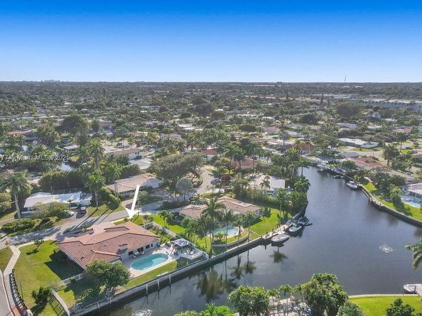 1109 SE 12th St, Deerfield Beach FL 33441