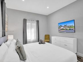 1109 SE 12th St, Deerfield Beach FL 33441