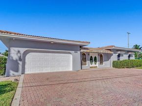 1109 SE 12th St, Deerfield Beach FL 33441