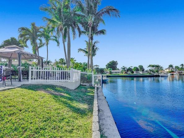 1109 SE 12th St, Deerfield Beach FL 33441