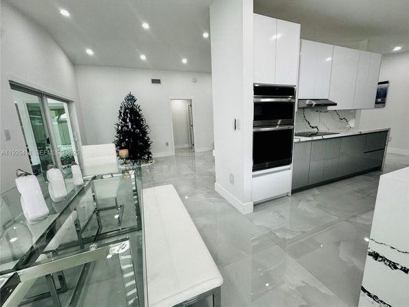 20927 SW 118th Ct, Miami FL 33177